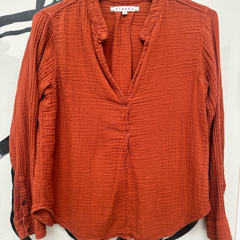 XiRENA Rust Gauze V-Neck Tunic Top